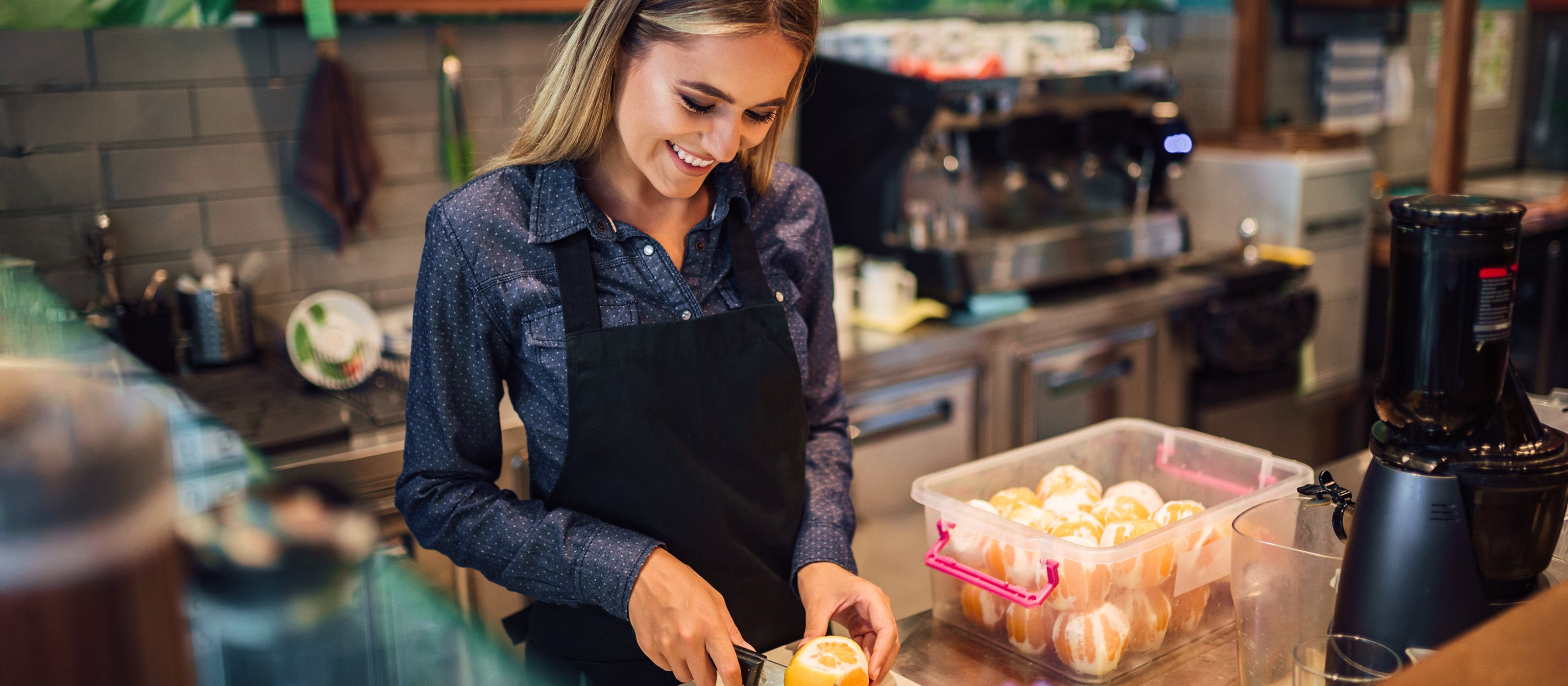 dt_cafe-AdobeStock_645118469-cropped